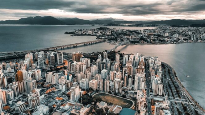 Foto aérea da cidade de Florianópolis